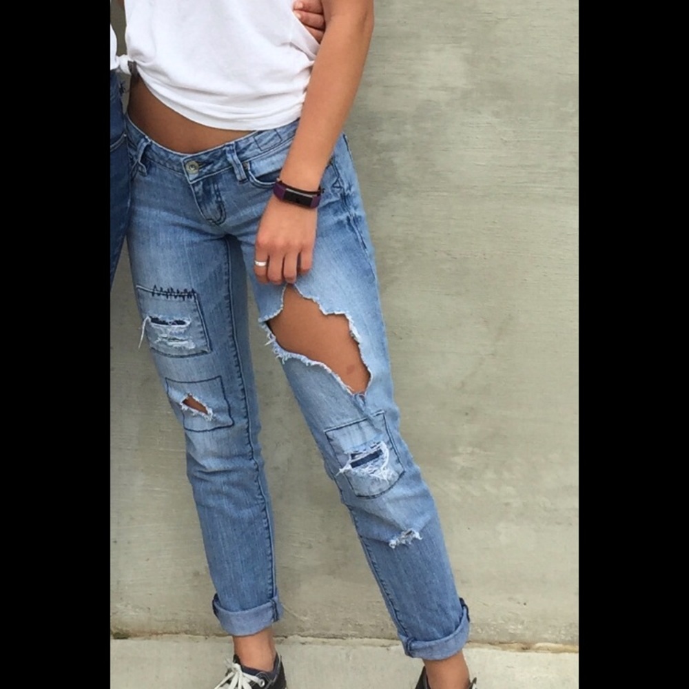 Distressed Boyfriend Jeans